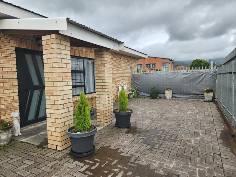 5 Bedroom Property for Sale in Die Bult Western Cape